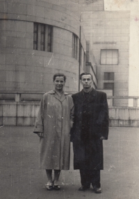 Sister of the witness with her uncle Dimitri, ca. 1958