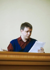 Yuriy Kodenko working at the Luhansk Academy of Arts and Culture, 2013