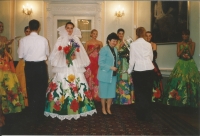 Eva Šothová s modelkami počas módnej prehliadky.