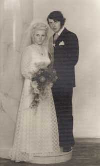 Svatební foto manželů Severových, rok 1973