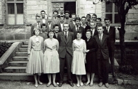 Josef Tomáš se svými studenty / strojní průmyslová škola v Liberci / kolem roku 1958
