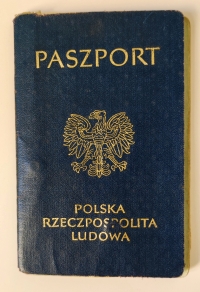 Polský pas Krystyny Krauze, díky kterému se stala spojkou mezi českým a polským disentem v letech 1988 a 1989