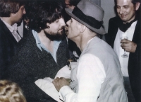 S Josephem Beuysem na oslavě jeho 60. narozenin, Düsseldorf, 1981