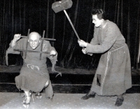 Pamětníkův otec Alois v ochotnickém divadle