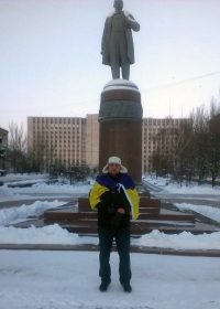 Stanislav Fedorchuk stands in front of the monument to Taras Shevchenko, the place where Donetsk Euromaidan gathered, December 11, 2013
