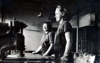 Jarmila Stříbná, the wife of the witness, before her wedding, in the Romo factory in Fulnek, mid-1950s, in the middle