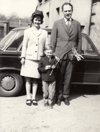 Manželé Hozmanovi a jejich syn, 60. léta