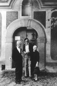 Mr. Luigi at the church in Svárovo