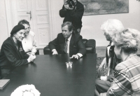 Maria Pia Fanfani, witness interpreting for V. Havel, ca. 1992