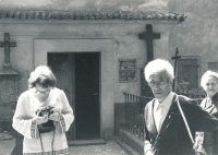 Witness and Luigi Gentili, Svárov Church, where he used to work the bellows on the organ during the World War I, 8 August 1976