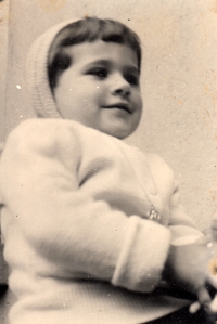 Lenka Nezbedová v dětství