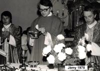 Karel Satoria during Jan Peňáz's First Mass, 1978