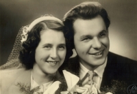 Wedding photo of Anna Fenclová