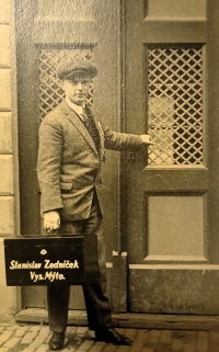 Witness's father Stanislav Zedníček (né 7 October 1904) in Vysoké Mýto, leaving for his military service