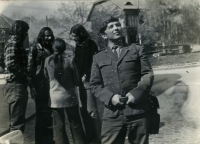 Jiří Pallas, founder of Saffron (Šafrán), in military uniform, back from right Jaroslav Hutka, Zorka Růžová, Petr Konvalinka, Ruda Kocourek, Uherské Hradiště, spring 1974