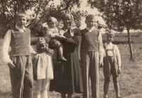 Jan (left) with his grandmother and siblings, 1959