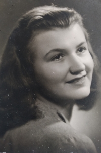 Květoslava Šmídová about 18 years old