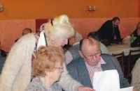 Zdeněk Kovařík with his wife and Naďa Kavalírová