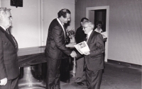 Presentation of recognition of the Third Resistance member to Václav Vitvar on 28 November 1992
