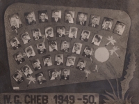 Grammar school in Cheb from 1950, the witness in the fourth row, fifth from the left