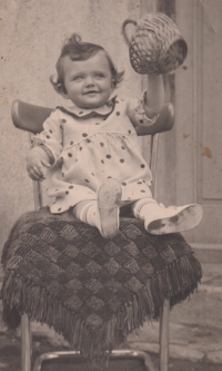 Věra Johanidesová in 1937, Terlicko
