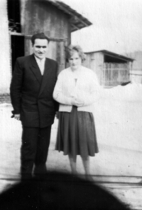 Alfréd and Anna Fabián, wedding picture, wedding at the office, Štěpánkovice, March 1962