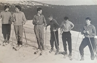 Jana Věchtová skiing at Dvoračky 