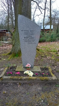 Memorial to Jan Bártl – grandfather of Jana Věchtová