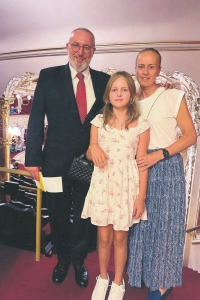Jan Obrman with his second wife Jana Obrmanová and daughter Ella Obrmanová, 2023