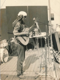 Zdeněk Bartl performing at Hašek´s Lipnice, summer 1968