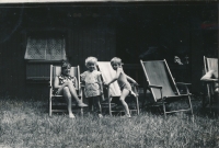 Marcela Bartlová (née Pospíšilová) with her children Adéla and Matthew, Bartoušov u Havlíčkova Brodu, 1988