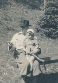Arnošt Goldflam with his father, circa 1948
