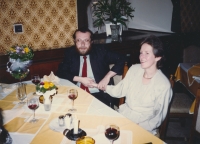 Jana Krausová with her second husband Jaroslav Kraus on their wedding day on 5 December 1991 in Prague