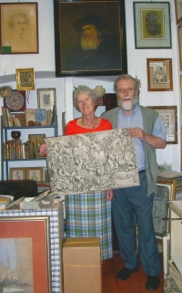 Jana Krausová with her husband in her own antique shop U Mušle svatého Jakuba (At Saint James's Shell), in Prague, Templová Street, ca. 2010