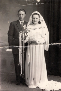 Parents Musils' wedding, 1949