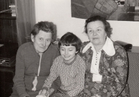 On the left is the witness's mother Drahomíra Kryštofová