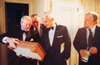 With Tomáš Baťa Jr. in Canada, Tomáš Baťa Jr. in the middle, Arnošt Wagner on the right, 1983