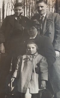 Věra Chudobová with her parents and older brother (April 1939)