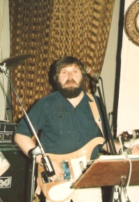 Jan Rydl performing with the Gram group at the Styl cottage in Hlinsko in Bohemia, 1980s