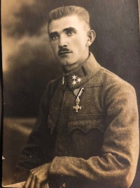 The eldest of the Behenský brothers, Jan (*1889), died in the Great War