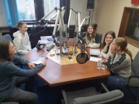 A team from the SNP Primary School Ústí nad Labem records a report on the life of Jan Tomeš in ČRo Sever, February 2024