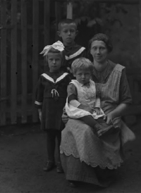 Grandmother Matylda Houfová with children