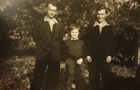 The sons are growing up while Stanislav Zedníček is still in prison. This is one of the photos they sent to their father for Christmas