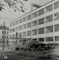 School building no. 700 in Hloubětínská Street