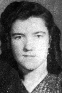 Anna Macečková, circa mid-1940s
