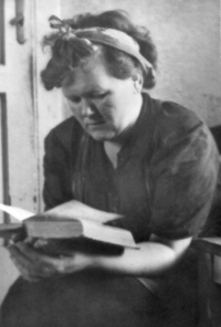 Grandmother Marie Weiterová - great reader, Nosálovice