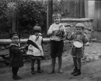 Father Václav (the highest) with his siblings Marie, Květa and Krasoslav