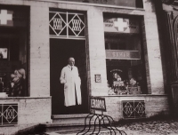 Grandfather Jaromír Šofr's pharmacy in Třebíč in 1938