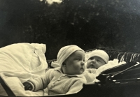 Milan Kuna (back left) with his sister, 1932