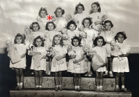 Hana Hrdinová (marked with a star), second grade, 1947